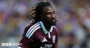 Evan Gessand: Crystal Palace está em negociações para recontratar o atacante do Aston Villa por empréstimo Evann Guessand: Crystal Palace in talks to re-sign Aston Villa forward on loan