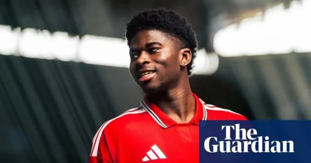 Manchester United confirm Carlos Baleba signing as midfield spend nears £150m Manchester United confirm Carlos Baleba signing as midfield spend nears £150m