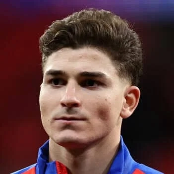 Julian Alvarez is perfect Arsenal signing - Emmanuel Petit Julian Alvarez is perfect Arsenal signing - Emmanuel Petit