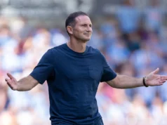 Morte de um técnico inglês: por que os treinadores locais estão achando mais difícil do que nunca entrar na Premier League NORTHAMPTON, ENGLAND - JULY 18: Coventry City Head Coach / Manager Frank Lampard during the Pre-season friendly matc between Northampton Town and Coventry City at Sixfields on July 18, 2026 in Northampton, England. (Photo by Marc Atkins/Getty Images)
