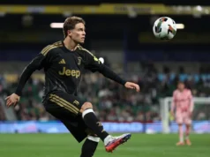 Yildiz precisa de cirurgia, data de retorno após lesão provavelmente será adiada – Football Italia PERTH, AUSTRALIA - AUGUST 11: Kenan Yildiz of Juventus controls the ball during the match between Juventus and Palermo at HBF Park on August 11, 2026 in Perth, Australia. (Photo by Janelle St Pierre/Getty Images)