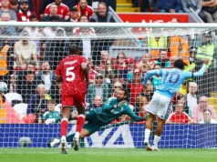 Victor Munoz faz seu nome quando Liverpool salva Forest Victor Munoz makes his mark as Liverpool salvage point against Forest