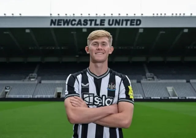 Newcastle United wants £68M for Lewis Hall