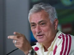 Mourinho: "Você não pode conceder a Bola de Ouro por vencer a Liga dos Campeões ou a Copa do Mundo" Mourinho: "No puedes dar el Balón de Oro por ganar la Champions o el Mundial"