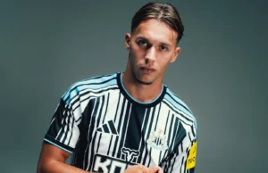 O diretor esportivo e o técnico do Newcastle United reagem ao acordo de Amar Dedic em assinar Newcastle United Sporting Director and Head Coach react to Amar Dedic agreeing to sign