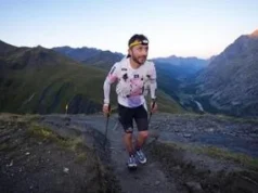 Ben Dhiman completou sua obsessão e venceu o UTMB em 18 horas e 16 minutos após uma exibição épica Ben Dhiman cumple su obsesión y gana el UTMB en 18 horas y 16 minutos tras una exhibición monumental
