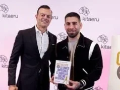 Especialistas em boxe analisam a lesão de Ilia Topuria: "Durante o primeiro minuto do primeiro round ele sentiu seu olho direito cair" Un experto en boxeo analiza la lesión de Ilia Topuria: "En el primer minuto del primer asalto siente que su ojo derecho se le está cayendo"