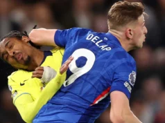 David Ornstein: Nottingham Forest se ofereceu para contratar estrela do Crystal Palace Chelsea's Liam Delap fouls Tottenham Hotspur's Djed Spence