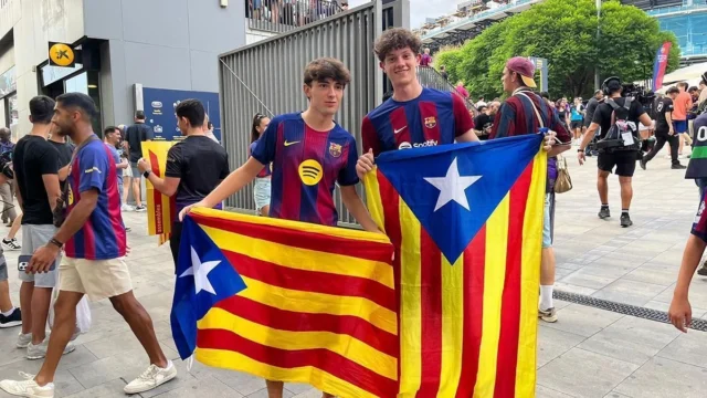 El Barça exalta su condición de "més que un club" con una jornada reivindicativa El Barça exalta su condición de "més que un club" con una jornada reivindicativa