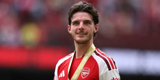 How Arsenal could sign another version of Saka before the window shuts Declan-Rice-Community-Shield