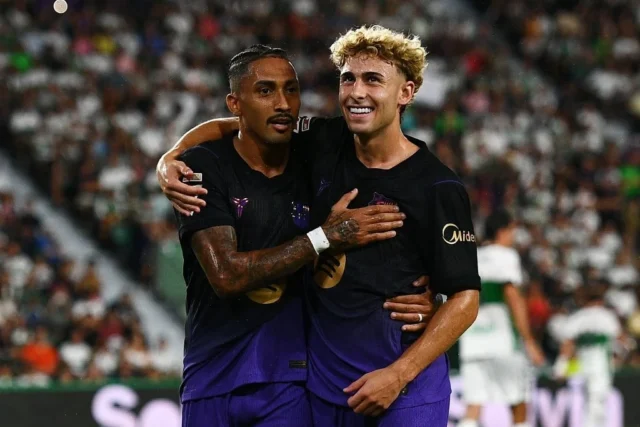 Barcelona superstar can save the club hundreds of millions if Flick's experiment works out - Opinion | Barca Universal Raphinha and Fermin Lopez of Barcelona