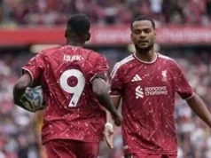 Victor Muñoz salvou o desastre de Iraola no Liverpool Víctor Muñoz salva el desastre del Liverpool de Iraola