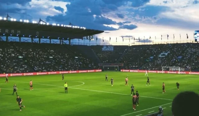 What Really Makes Someone Choose a Football Club? What Really Makes Someone Choose a Football Club?