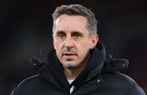 Gary Neville nomeia sua melhor contratação de verão na Premier League e como será esta temporada Gary Neville names his top Premier League summer signing and how this season will turn out