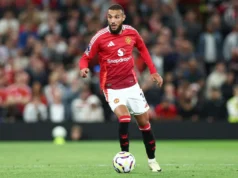 Relatório: Zagueiro do Manchester United procurado por gigantes europeus Report: Manchester United defender wanted by European giants