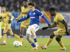 Estrela do Chelsea vaiada na estreia após polêmica na Copa do Mundo Chelsea star booed on debut after World Cup controversy