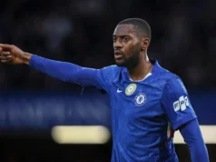 Relatório: Manchester United oferece chance de contratar estrela do Chelsea de surpresa Report: Manchester United offered the chance to sign Chelsea star in surprise move