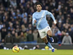 Relatório: Tottenham concorda com acordo de £ 85 milhões para o ala enquanto as negociações sobre o atacante continuam Report: Tottenham complete £85m winger deal as striker talks continue