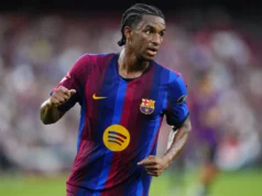 Relatório: O zagueiro da La Liga pode ir para o Manchester United Report: La Liga defender could be heading to Manchester United