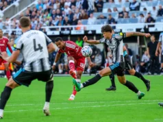 O Liverpool empatou com o Newcastle no final do jogo. Enquanto isso, Zoboszlai ajuda Iraola. Liverpool Snatch Late Newcastle Draw as Szoboszlai Rescues Iraola