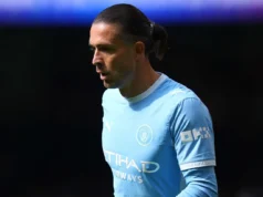 Fabrizio Romano: Sunderland inicia negociações para contratar zagueiro da Premier League, ele quer sair Manchester City's Jack Grealish in action