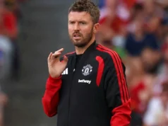 Como o Manchester United pode garantir um acordo para o próximo Carlos Baleba por apenas £ 60 milhões Manchester United manager Michael Carrick
