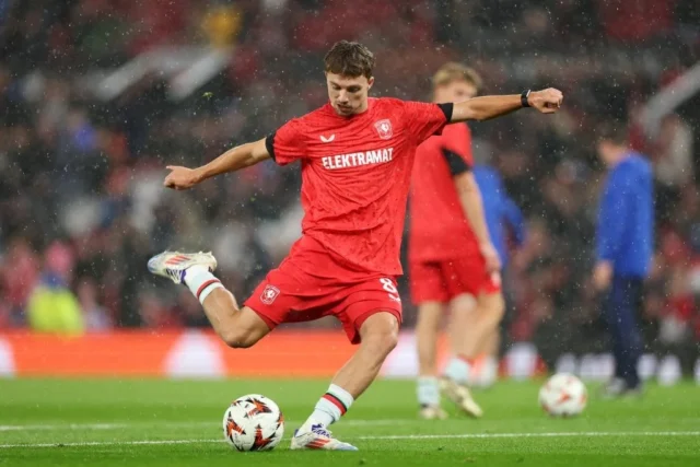 Werder Bremen close in on Youri Regeer as emergency response to Jens Stage injury - Get German Football News Werder Bremen close in on Youri Regeer as emergency response to Jens Stage injury - Get German Football News