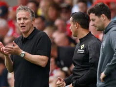 Wrexham fecha acordo com internacional do Gabão após superar Hamburgo phil-parkinson-wrexham-championship