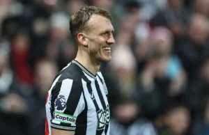 Dan Burn agora estará desaparecido devido a uma nova lesão por mais tempo do que o relatado originalmente Dan Burn now set to be missing due to new injury for longer than originally reported