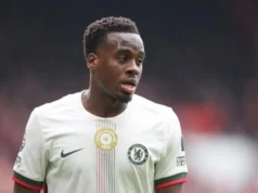 Na Inglaterra: Chelsea decide não enviar Gittens From England: Chelsea decide against Gittens' exit