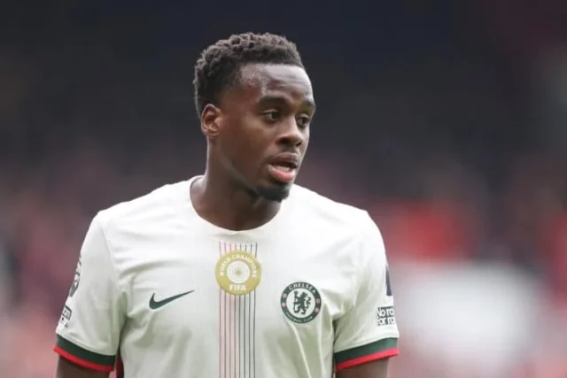 From England: Chelsea decide against Gittens' exit From England: Chelsea decide against Gittens' exit