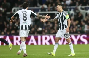 Muito diferente de Bruno Guimarães em comparação com Sandro Tonali e Anthony Gordon Very different with Bruno Guimaraes compared to Sandro Tonali and Anthony Gordon