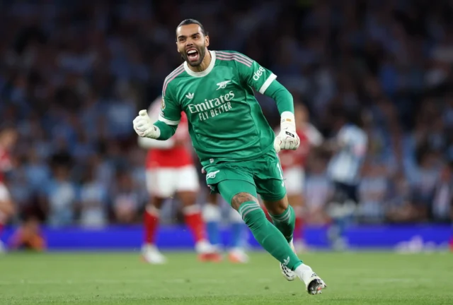 LONDON, ENGLAND - AUGUST 21: David Raya of Arsenal celebrates after team mate Bukayo Saka (not pictured) scores his team&rsquo;s second goal during the Premier League 2026/27 match between Arsenal FC and Coventry City at Emirates Stadium on August 21, 2026 in London, England. (Photo by Justin Setterfield/Getty Images)