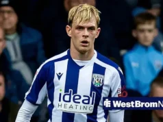 Transferência de Toby Collier para West Brom: detalhes do negócio Toby Collyer in a West Bromwich Albion blue and white striped home kit during a match.