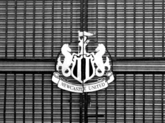 Newcastle United anuncia oficialmente três jovens contratações de clubes rivais Newcastle United officially announce three young signings from rival clubs