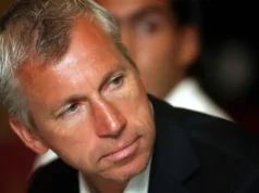 Alan Pardew declara que a vitória do Newcastle United foi roubada pelo sortudo Liverpool Alan Pardew declares Newcastle United were robbed of victory by lucky Liverpool