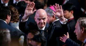 Gianni Infantino diz que está “empenhado em fazer a coisa certa” pela FIFA
