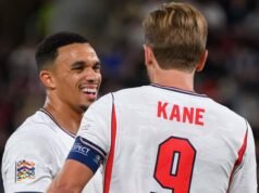 Inglaterra: ‘Atitude de topo’ Trent Tuchel elogiado após vitória ‘profissional’ em Praga