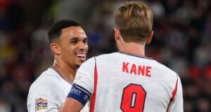 Inglaterra: ‘Atitude de topo’ Trent Tuchel elogiado após vitória ‘profissional’ em Praga