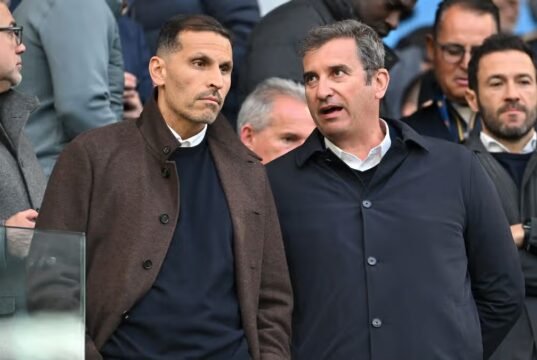 Mensagem secreta do líder do time de Manchester, City, para o time após decisão da Premier League atacada