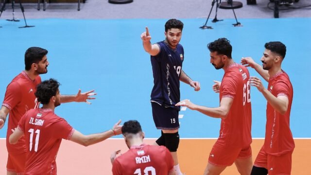 O Irão e o Japão registam vitórias consecutivas. Tailândia vence Indonésia em thriller de 5 sets O Irão e o Japão registam vitórias consecutivas. Tailândia vence Indonésia em thriller de 5 sets