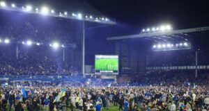 Todos os clubes que tiveram pontos deduzidos na Premier League