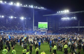 Todos os clubes que tiveram pontos deduzidos na Premier League
