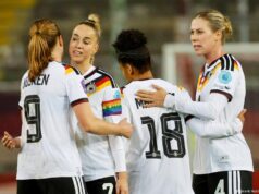 A seleção alemã de futebol feminino está prosperando, mas ainda há muito trabalho a ser feito A seleção alemã de futebol feminino está prosperando, mas ainda há muito trabalho a ser feito