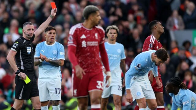 Andoni Iraiola, do Liverpool: Ryan Gravenberch não merecia dois amarelos na derrota do Man City Andoni Iraiola, do Liverpool: Ryan Gravenberch não merecia dois amarelos na derrota do Man City