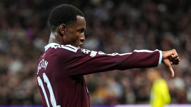 Aston Villa 6 x 0 Fenerbahçe Aston Villa 6 x 0 Fenerbahçe