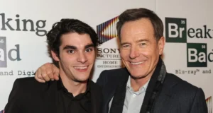 Atores de Breaking Bad lamentam RJ Mitte após sua morte Atores de Breaking Bad lamentam RJ Mitte após sua morte