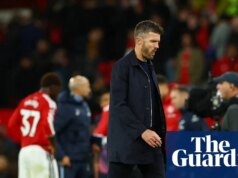 Carrick ‘extremamente decepcionado’ depois que o United perdeu pontos contra o Spurs, de 10 jogadores | Manchester United