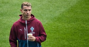 Cristiano Ronaldo banido por Portugal Isto porque foi aberto um processo disciplinar após a greve da selecção nacional.