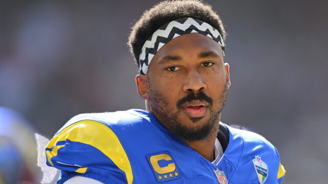 É improvável que os Rams tenham Myles Garrett de volta aos treinos esta semana É improvável que os Rams tenham Myles Garrett de volta aos treinos esta semana